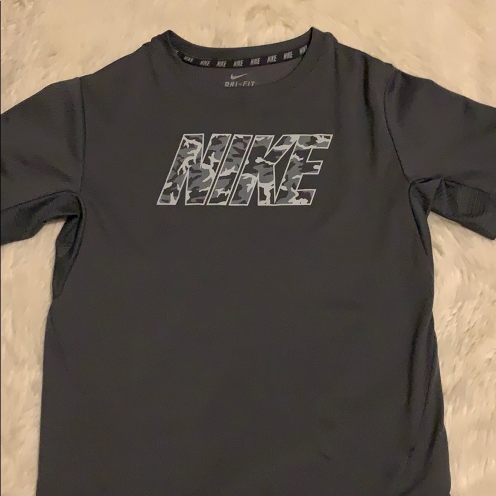 Nike Dri-Fit T-shirt size YLarge
